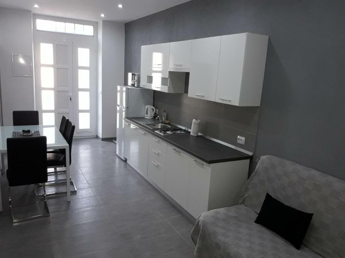 Apartments Vidulic 木洛希尼 外观 照片