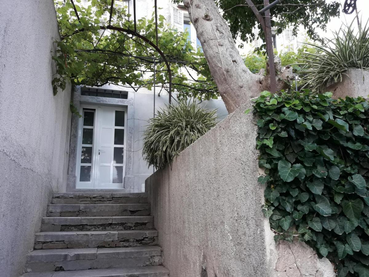 Apartments Vidulic 木洛希尼 外观 照片